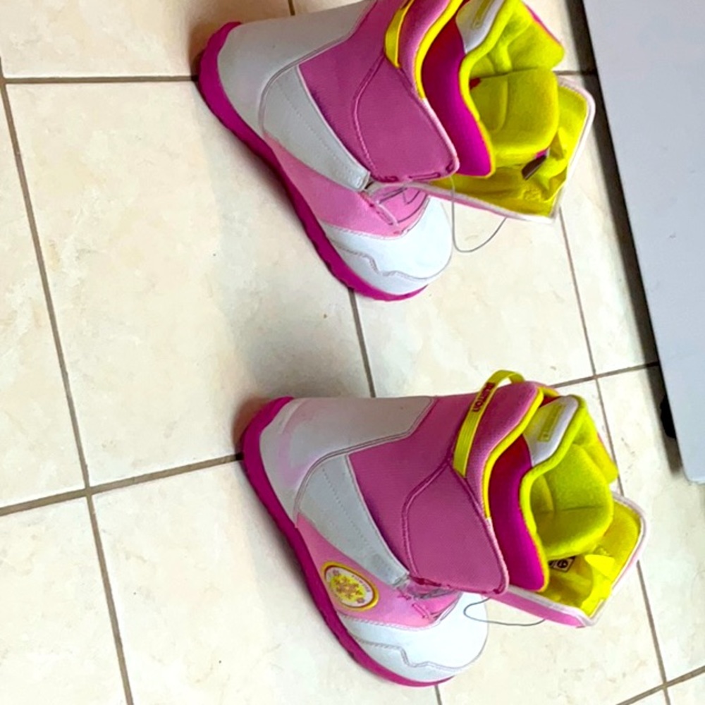 Pink Snowboard boots for kids